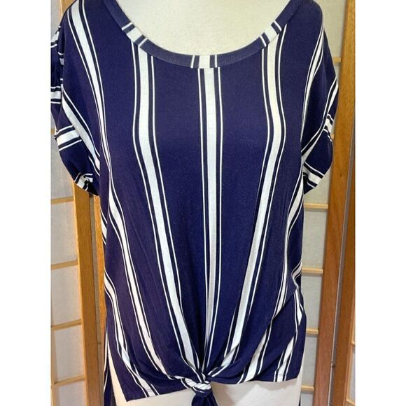 LoveFireāMedāHi/LowāStripedāTop - Picture 10 of 13